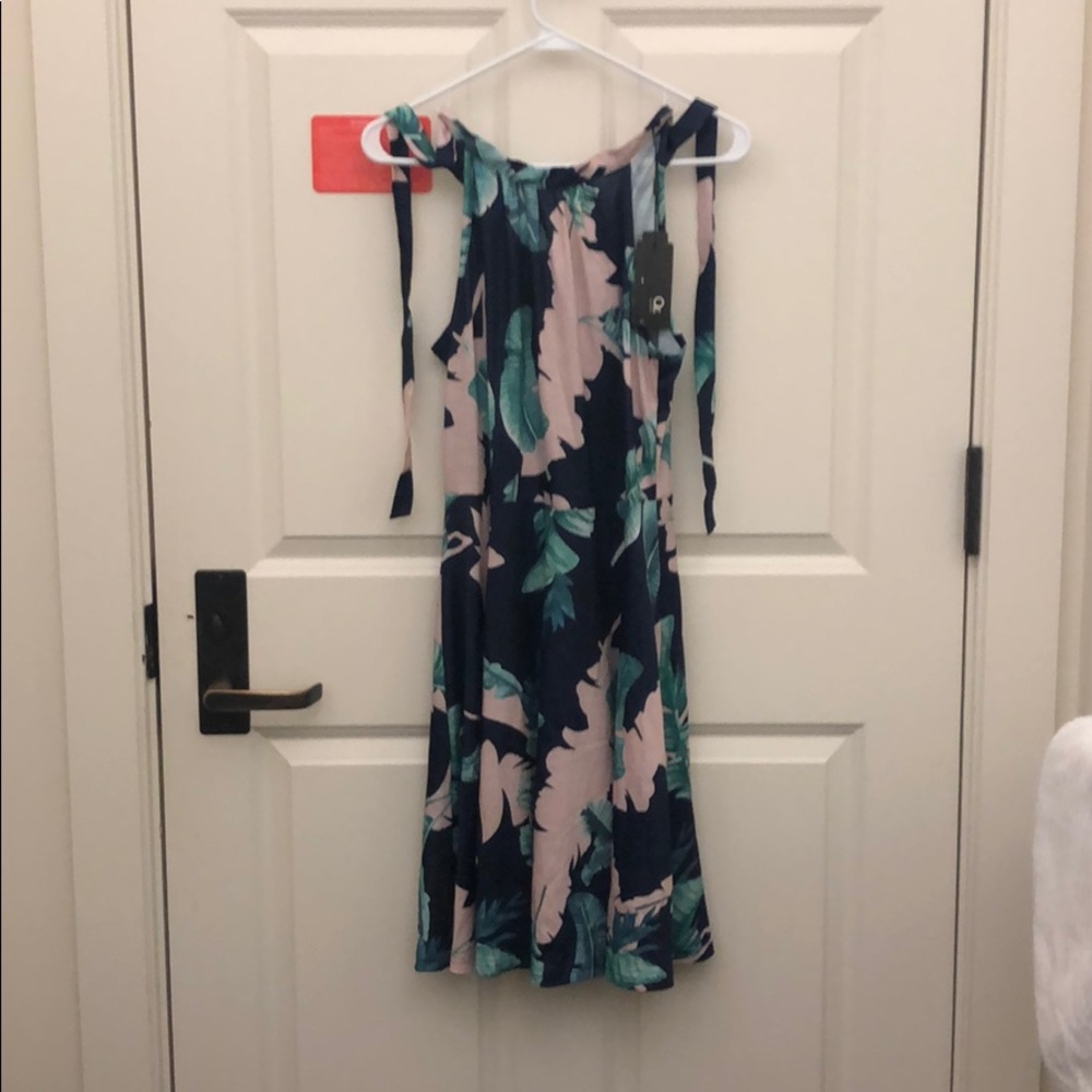 2/$30 NWT FLORAL DRESS